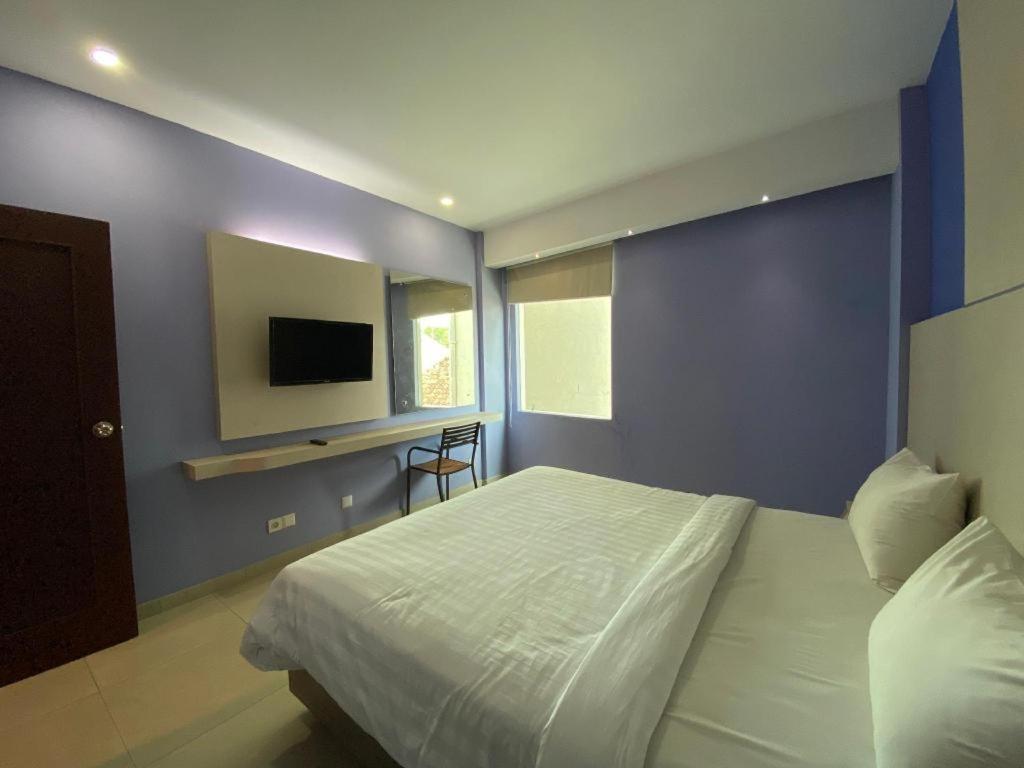 Kharisma Hotel Madiun Dış mekan fotoğraf