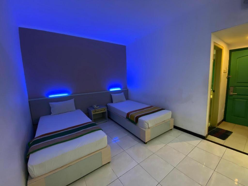 Kharisma Hotel Madiun Dış mekan fotoğraf