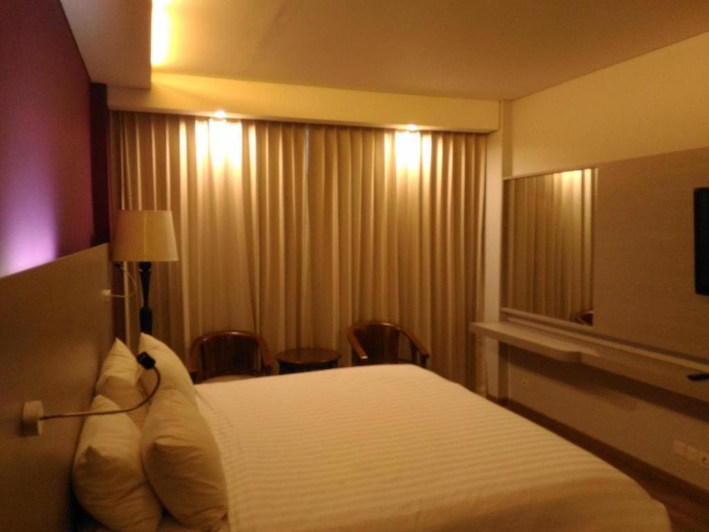 Kharisma Hotel Madiun Dış mekan fotoğraf