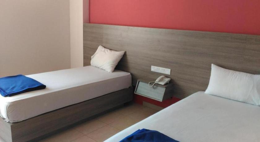 Kharisma Hotel Madiun Dış mekan fotoğraf