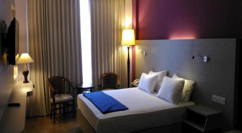 Kharisma Hotel Madiun Dış mekan fotoğraf