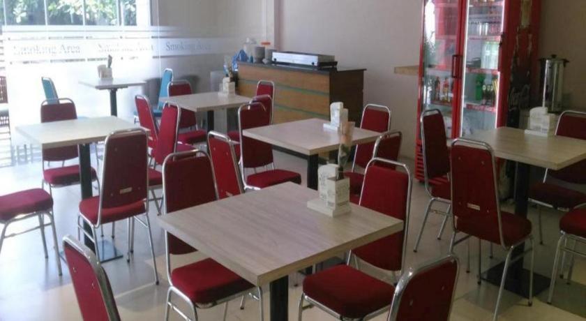 Kharisma Hotel Madiun Dış mekan fotoğraf