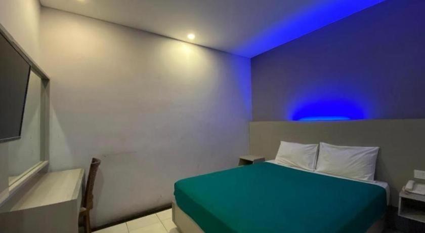 Kharisma Hotel Madiun Dış mekan fotoğraf