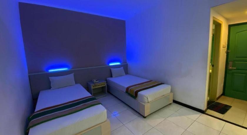 Kharisma Hotel Madiun Dış mekan fotoğraf