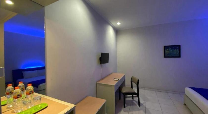 Kharisma Hotel Madiun Dış mekan fotoğraf